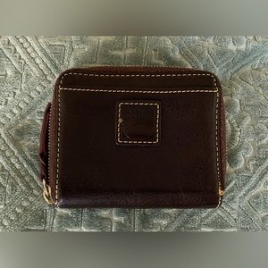 EUC Dooney & Bourke Florentine Small Zip Around Wallet - Brown T’Moro